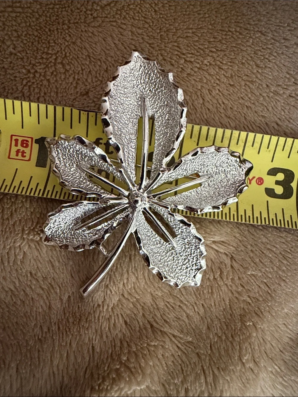 Vintage signed SARAH COVENTRY Silver Leaf Floral Brooch vgc one owner